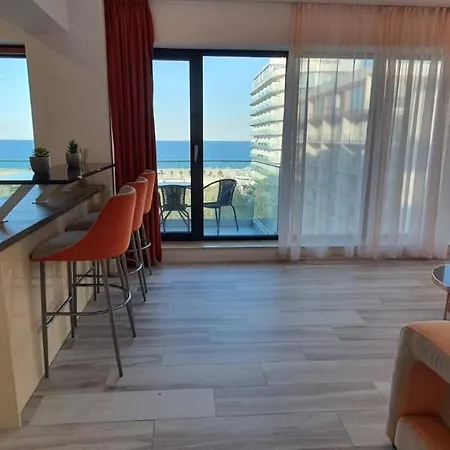 Seafront Boutique Luxury Apartment Acces Direct La Plaja Apartamento *