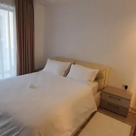 Seafront Boutique Luxury Apartment Acces Direct La Plaja Apartamento *