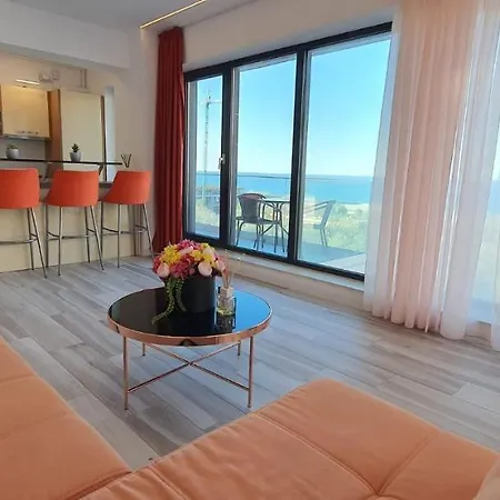 Seafront Boutique Luxury Apartment Acces Direct La Plaja
