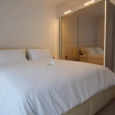 Apartamento Seafront Boutique Luxury Apartment Acces Direct La Plaja